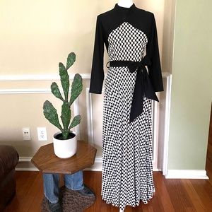 VINTAGE 70’s Black and White Checkered Long Dress